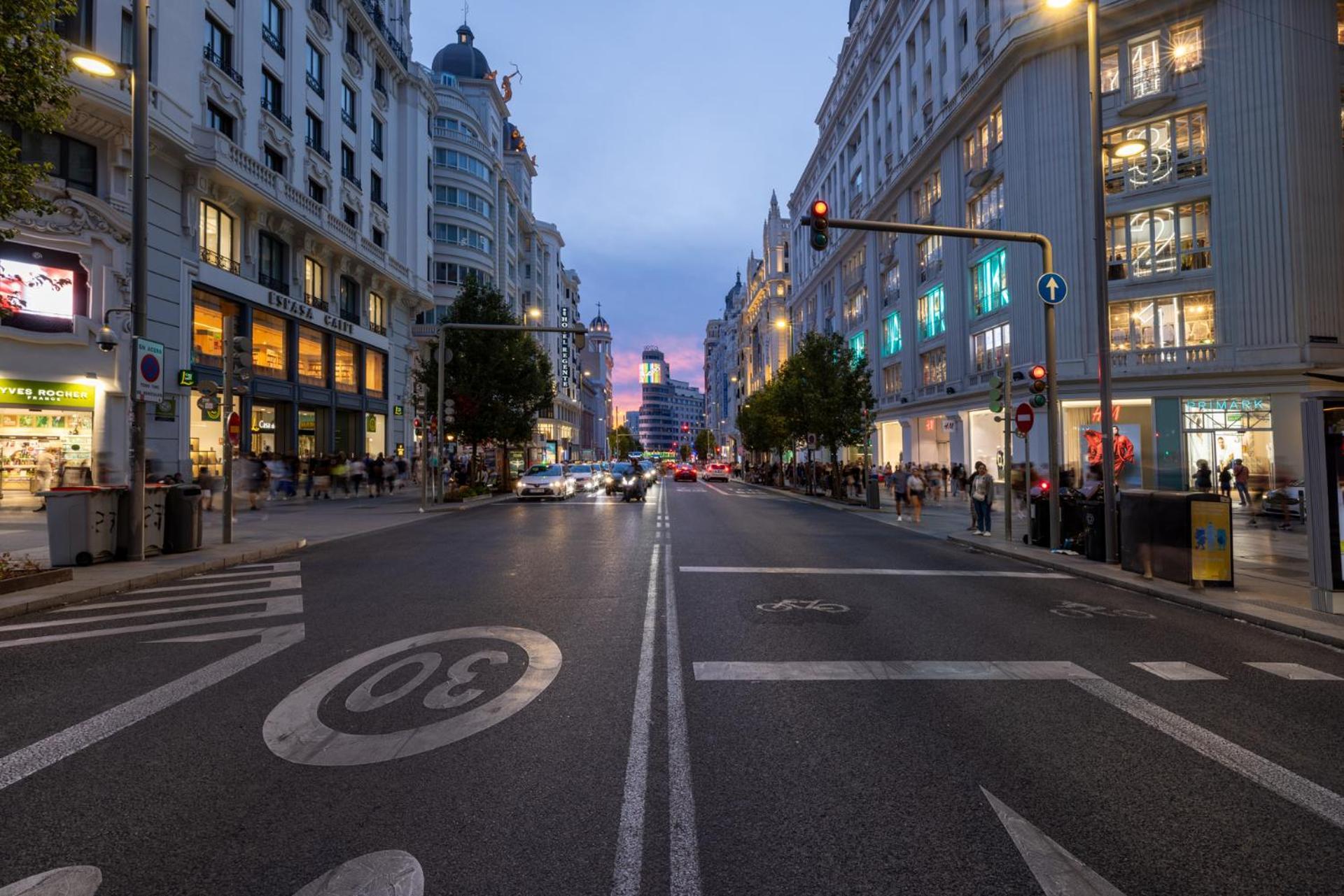 Hotel Avenida Gran Via — Foto 2